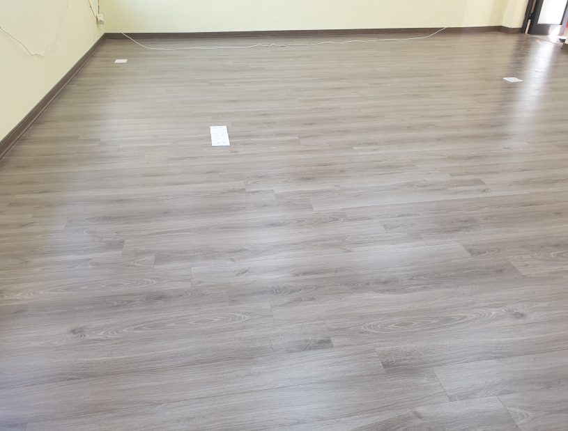 Sửa sàn gỗ công nghiệp