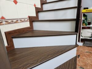 Báo giá mặt bậc cầu thang nhựa giả gỗ