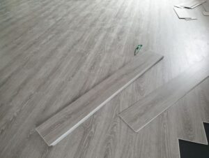 Sàn nhựa giả gỗ hèm khóa